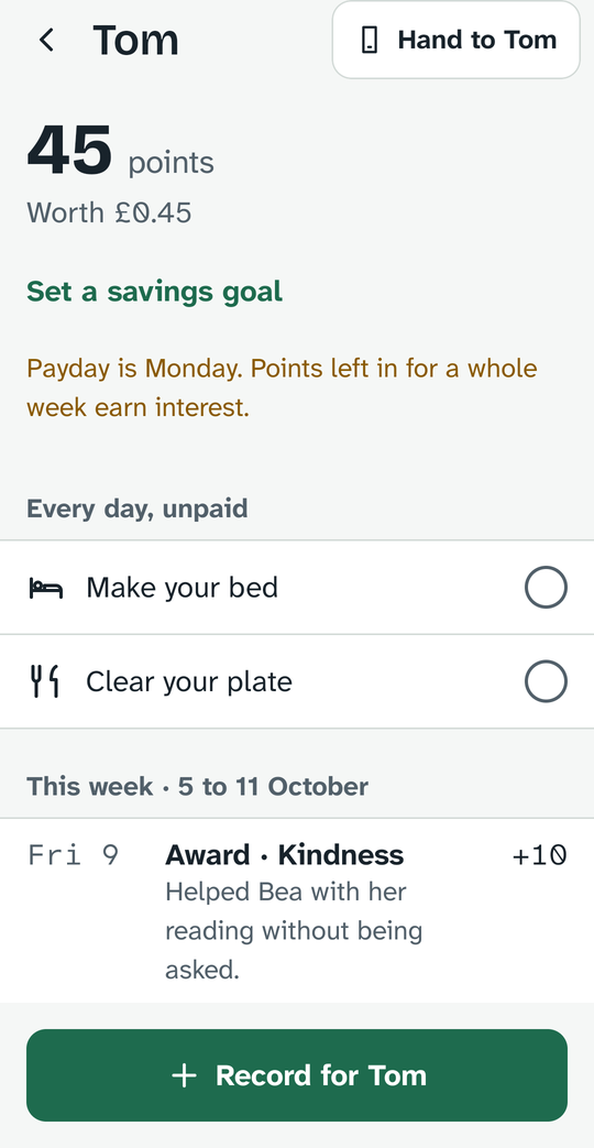 A child's account: balance, the payday note, unpaid everyday activities with tick boxes, and this week's entries.